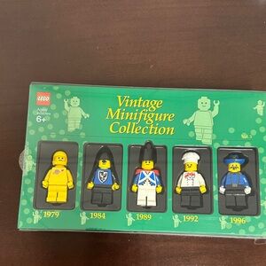 LEGO Vintage Minifigure Collection Vol. 3 - Green Pack (5 pcs)